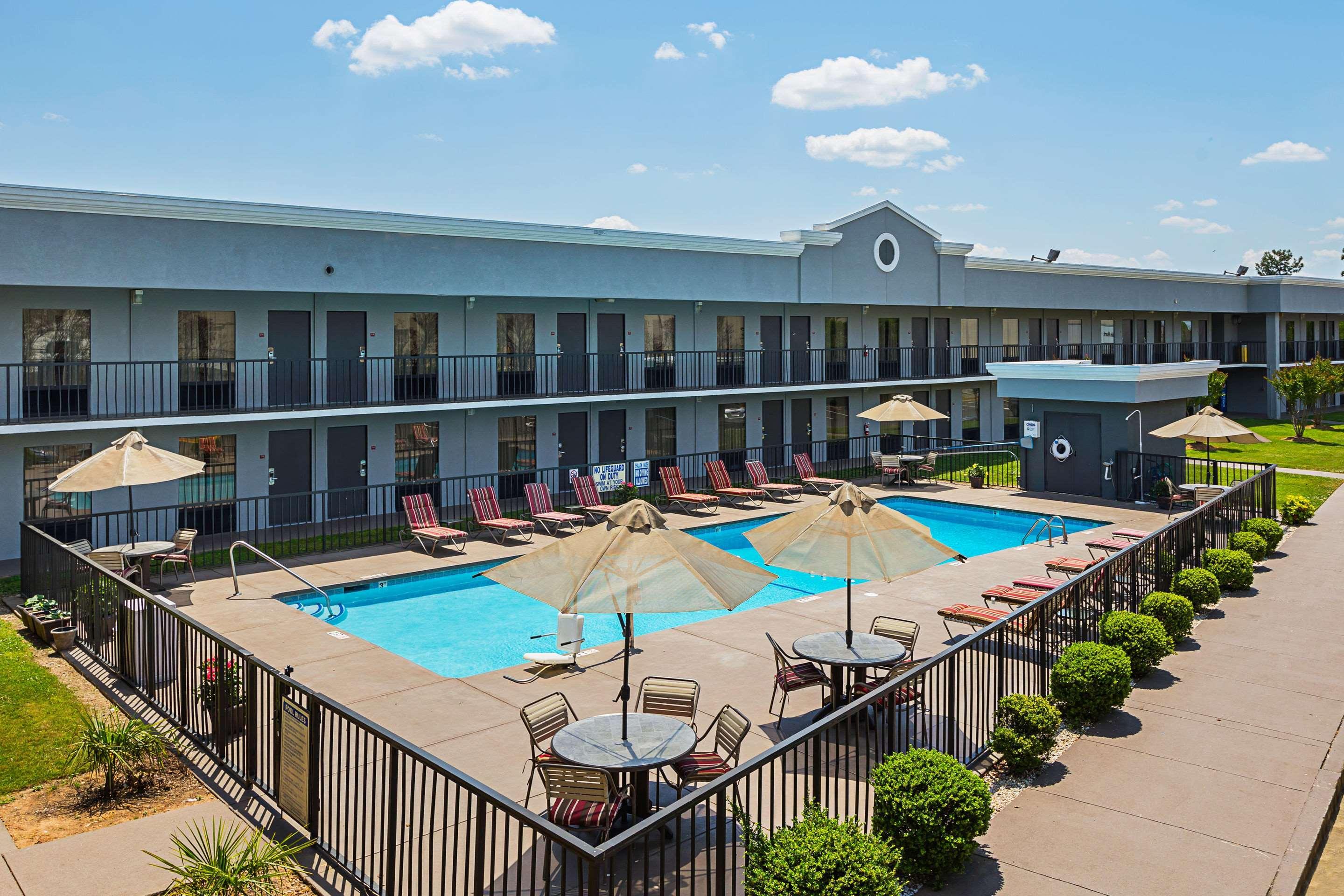 Quality Inn & Suites Greenville - Haywood Mall Kültér fotó