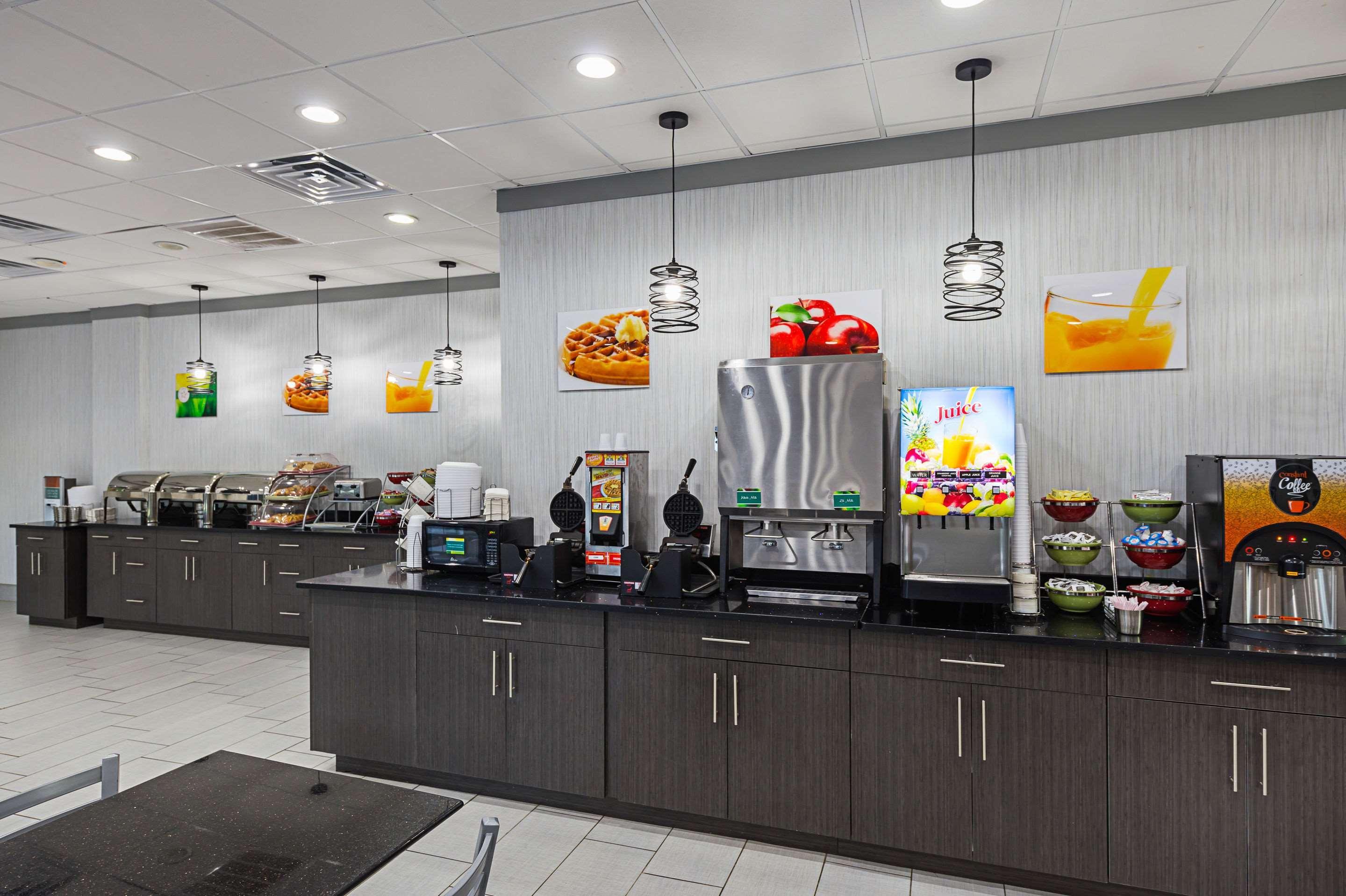 Quality Inn & Suites Greenville - Haywood Mall Kültér fotó