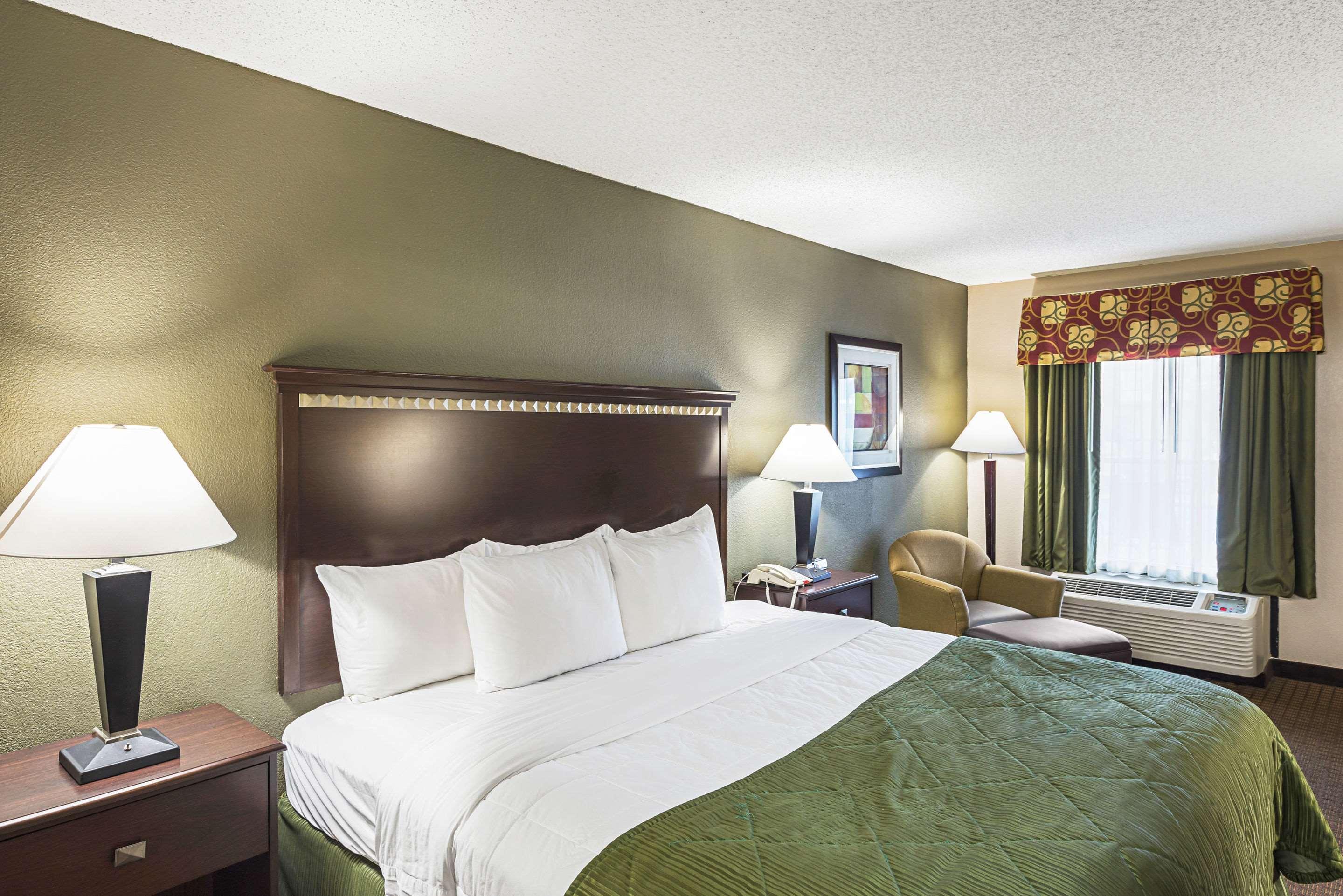 Quality Inn & Suites Greenville - Haywood Mall Kültér fotó