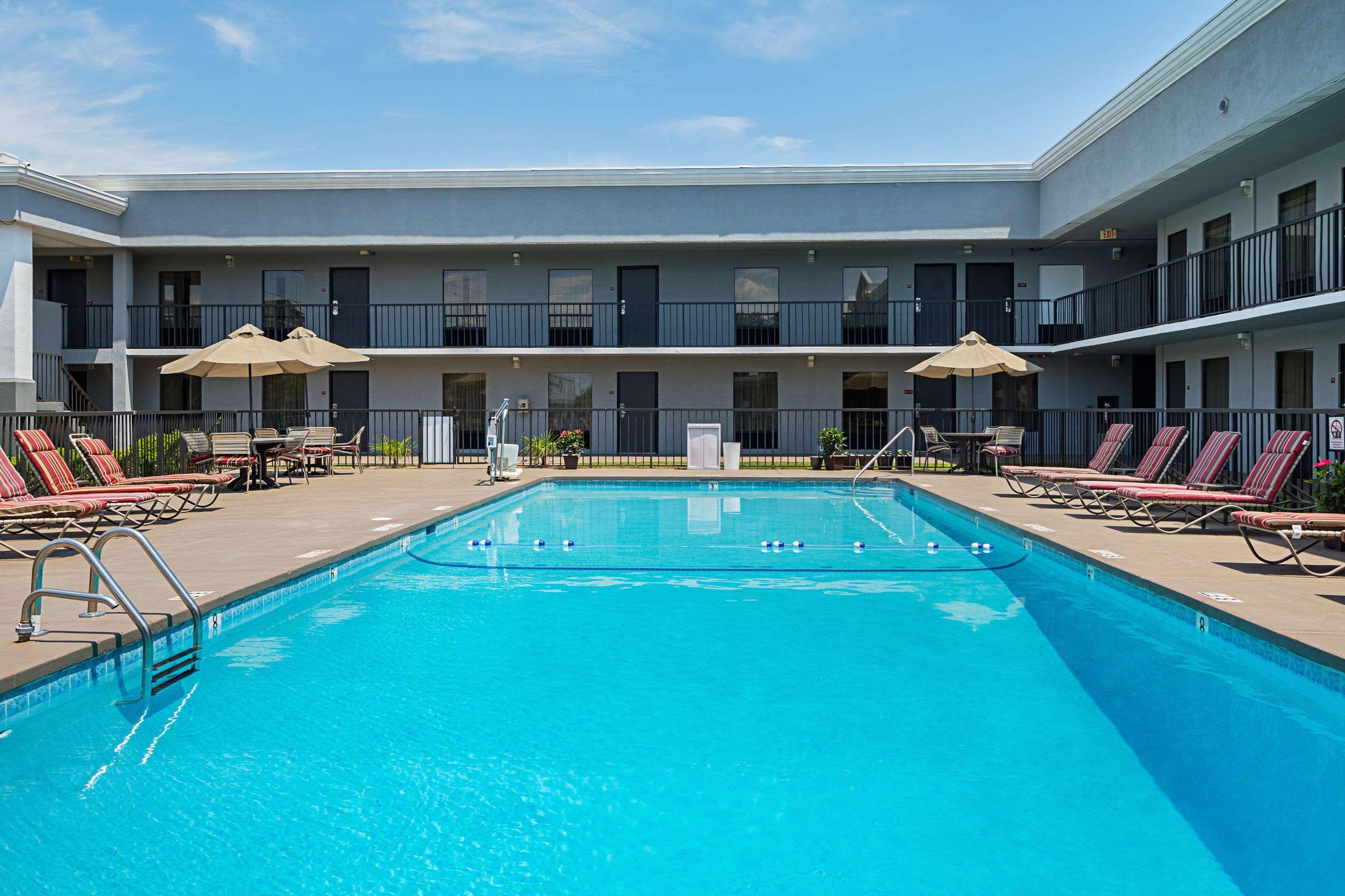 Quality Inn & Suites Greenville - Haywood Mall Kültér fotó