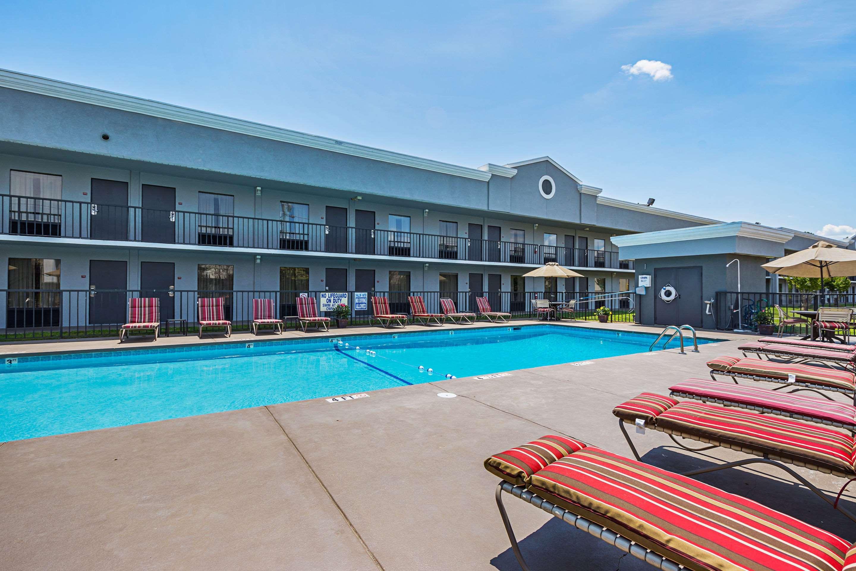 Quality Inn & Suites Greenville - Haywood Mall Kültér fotó
