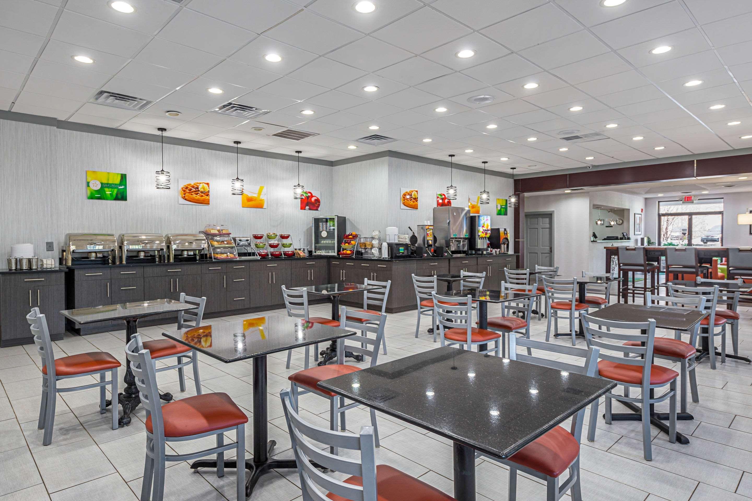 Quality Inn & Suites Greenville - Haywood Mall Kültér fotó
