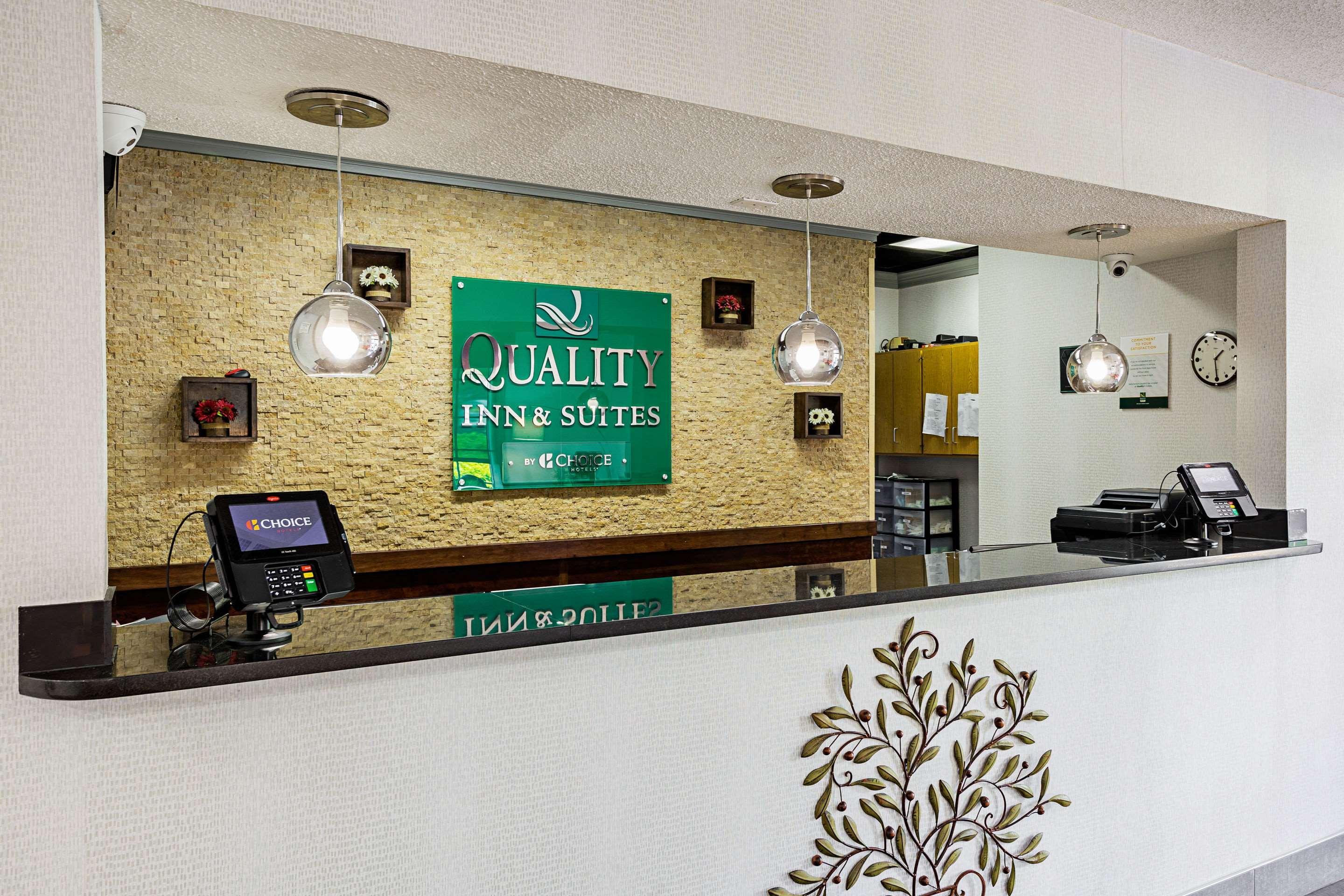 Quality Inn & Suites Greenville - Haywood Mall Kültér fotó