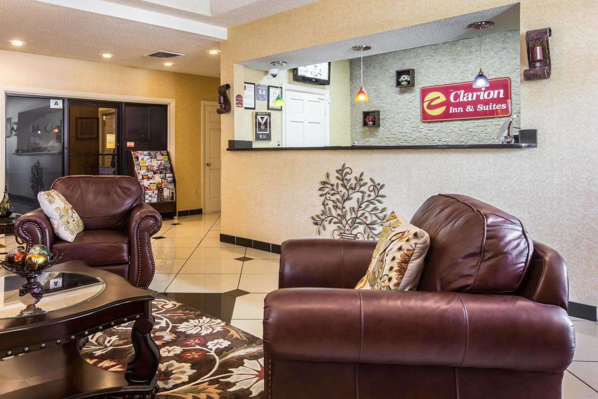 Quality Inn & Suites Greenville - Haywood Mall Kültér fotó